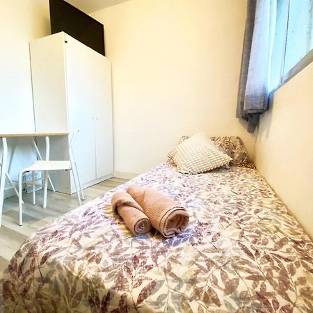 Valencia Guest Rooms Near The Beach In Shared Apartment 外观 照片